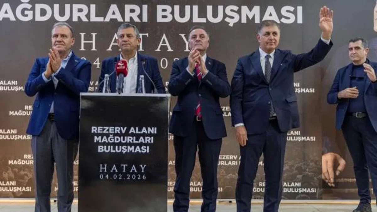 CHP’li başkanlar Hatay’da depremzedelerle buluştu