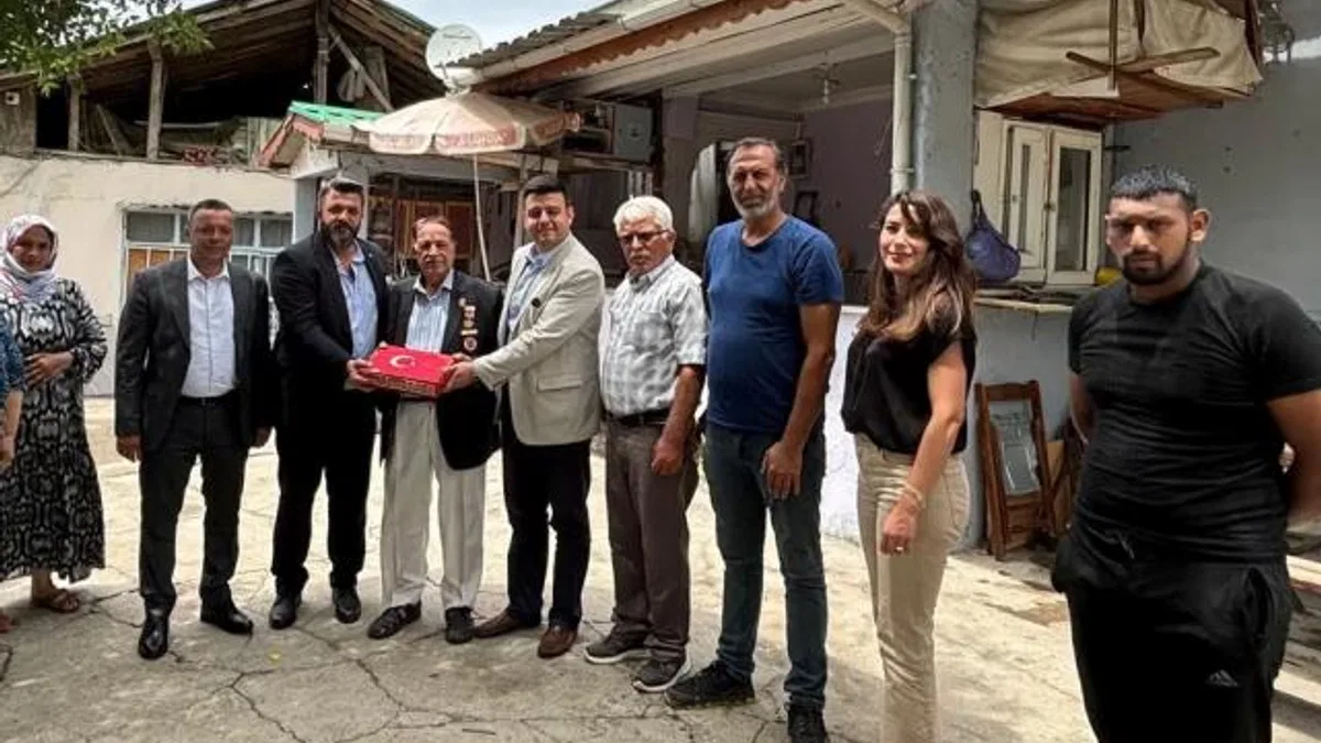 İzmit Belediyesinden Kıbrıs Gazilerine anlam yüklü ziyaret