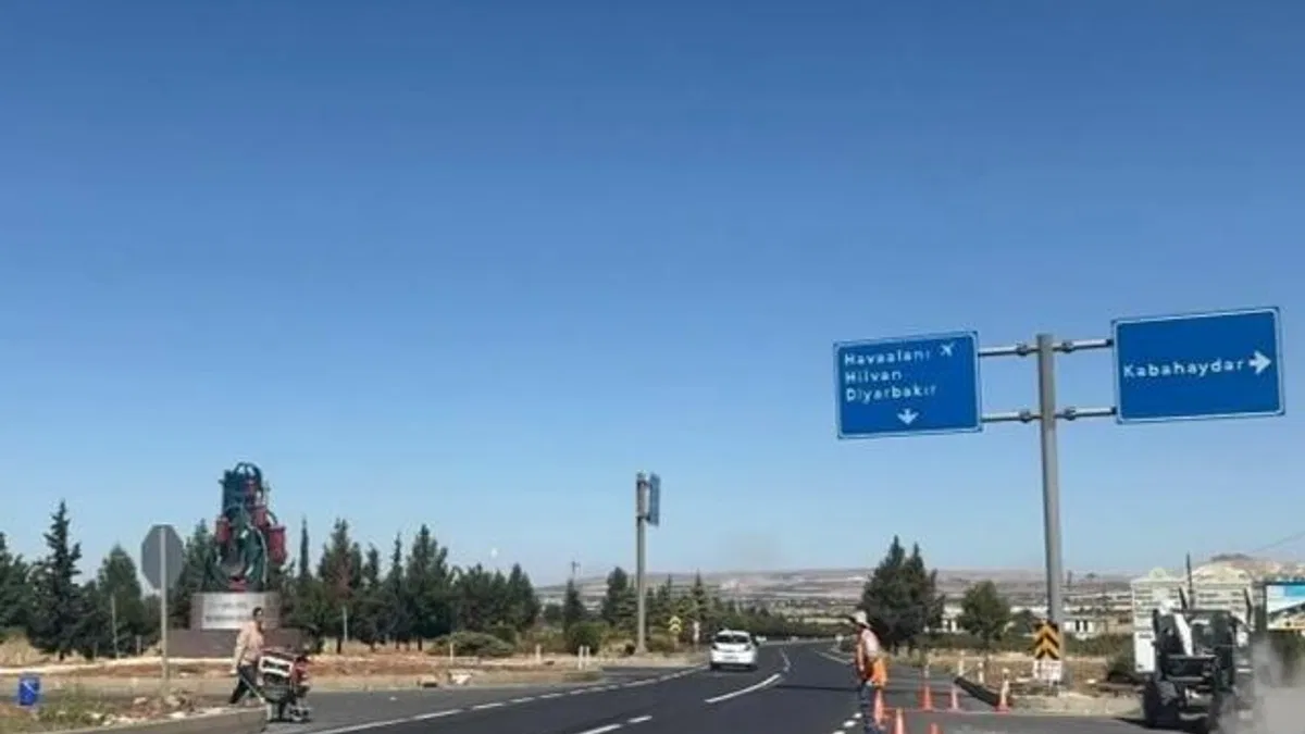 Şanlıurfa-Diyarbakır Yolu Kabahaydar Kavşağına sinyalizasyon sistemi kuruldu