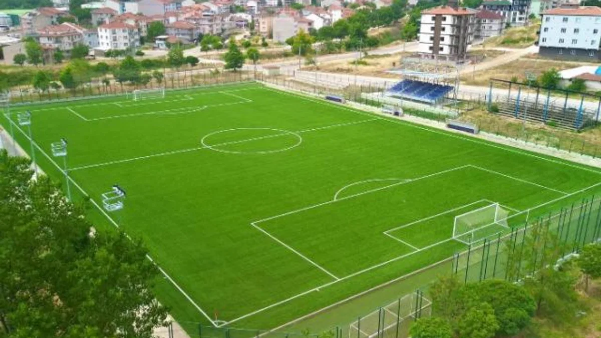 İnegöl’de Yeniceköy Futbol Sahası yenilendi