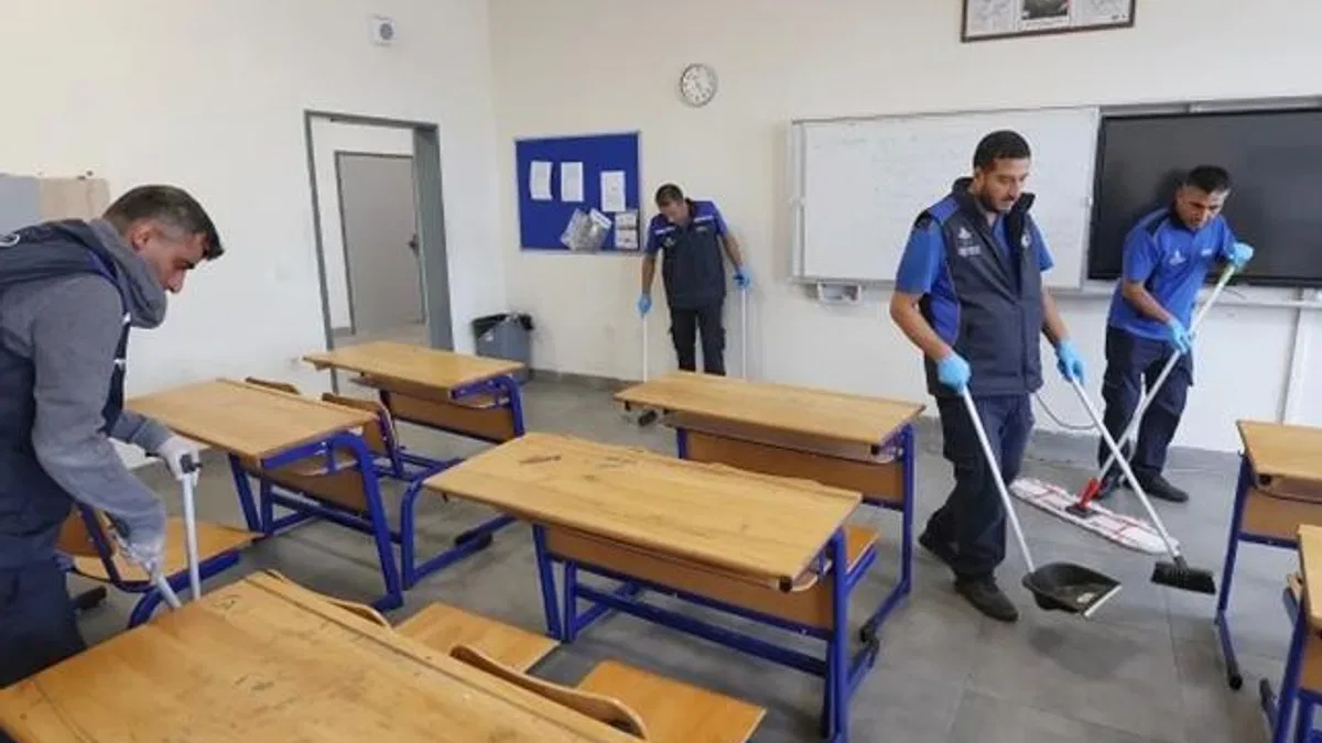 İstanbul okullarına Büyükşehir temizliği