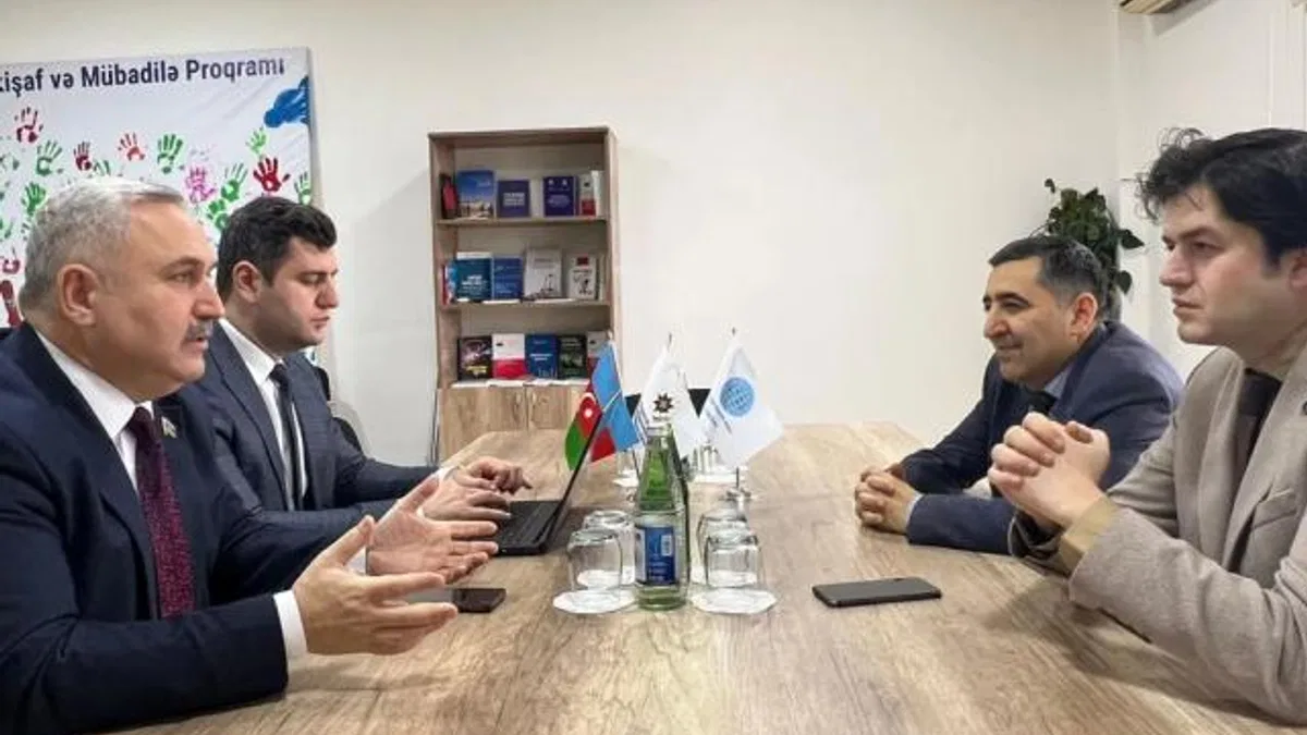 Bakü’de Türk Dünyası STK’ları ile iş birliği güçleniyor