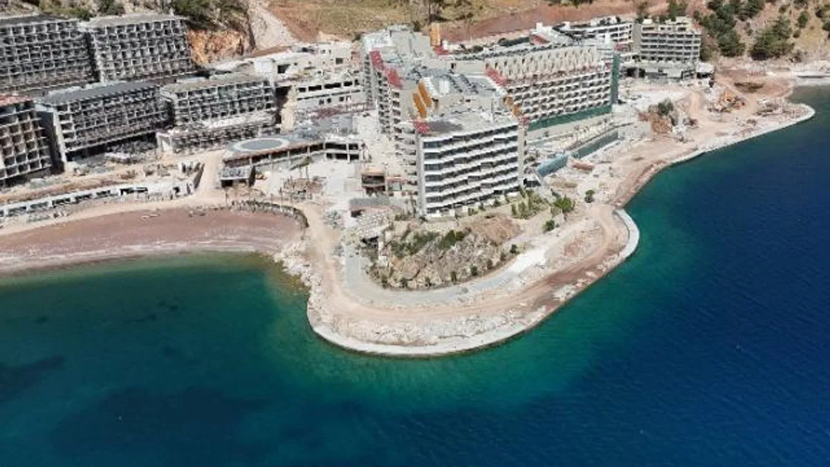 Marmaris Belediyesinden ruhsatsız dev projeye darbe
