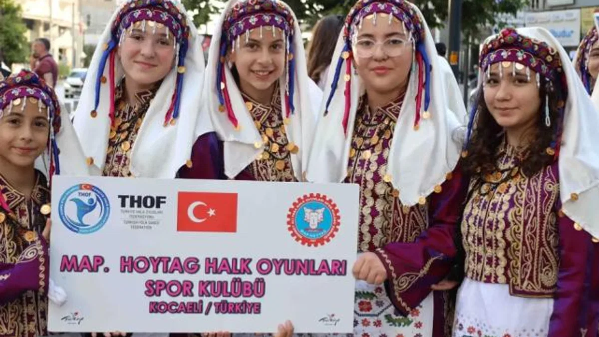 Kocaeli’de 2. Balkan Halk Oyunları rüzgarı esti