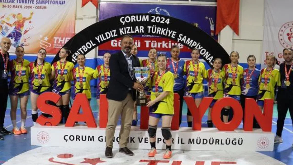 Yıldız Kızlar’da Kastamonu Esan Akü Merkez Spor Kulübü şampiyon oldu