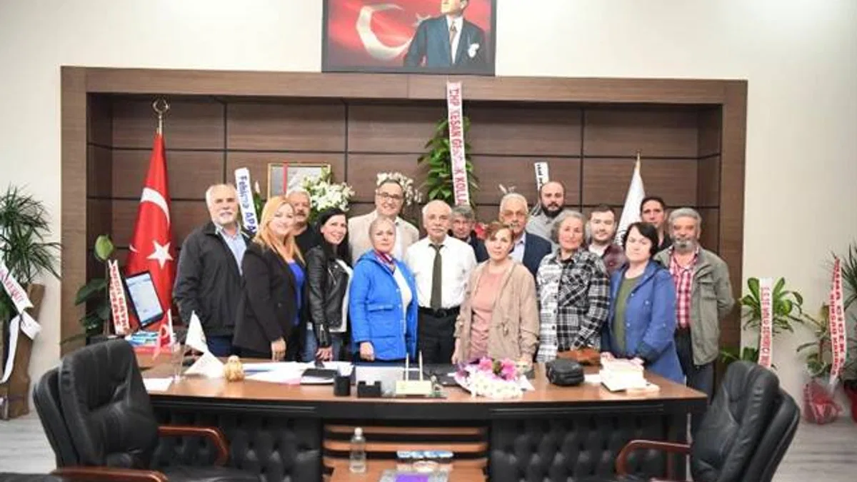 Mehmet Özcan’a ziyaretler sürüyor