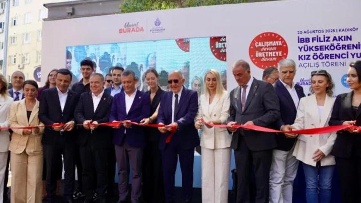 Kadıköy’de Filiz Akın Kız Öğrenci Yurdu hizmete açıldı