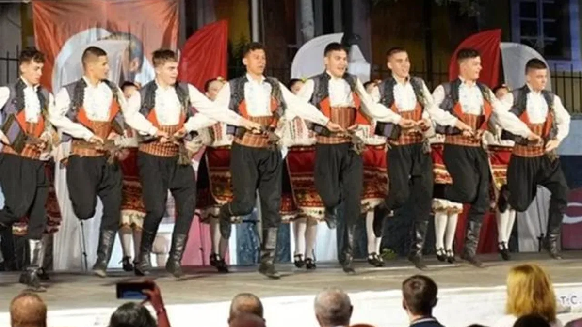 Dünya kültürleri Denizli’nin ilçelerinde sahne alıyor