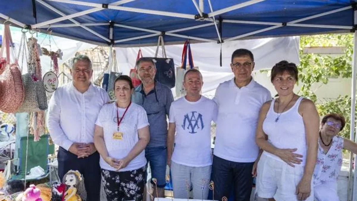 İzmir’de Oyuk Festivali, renkli görüntülere sahne oldu