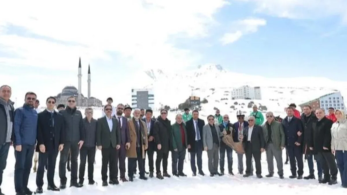 Kayseri Erciyes’te ‘kökbörü’ heyecanı