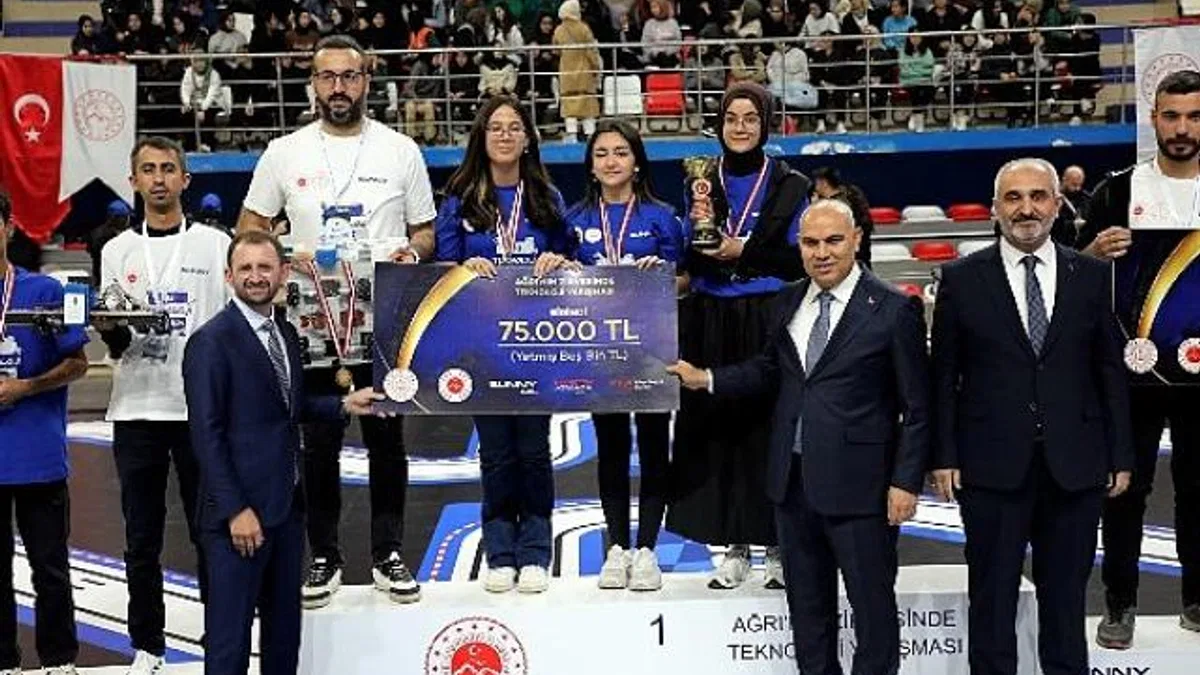 Öğrencilerin Tasarladığı Robotlar Ağrı’nın Zirvesinde Yarıştı