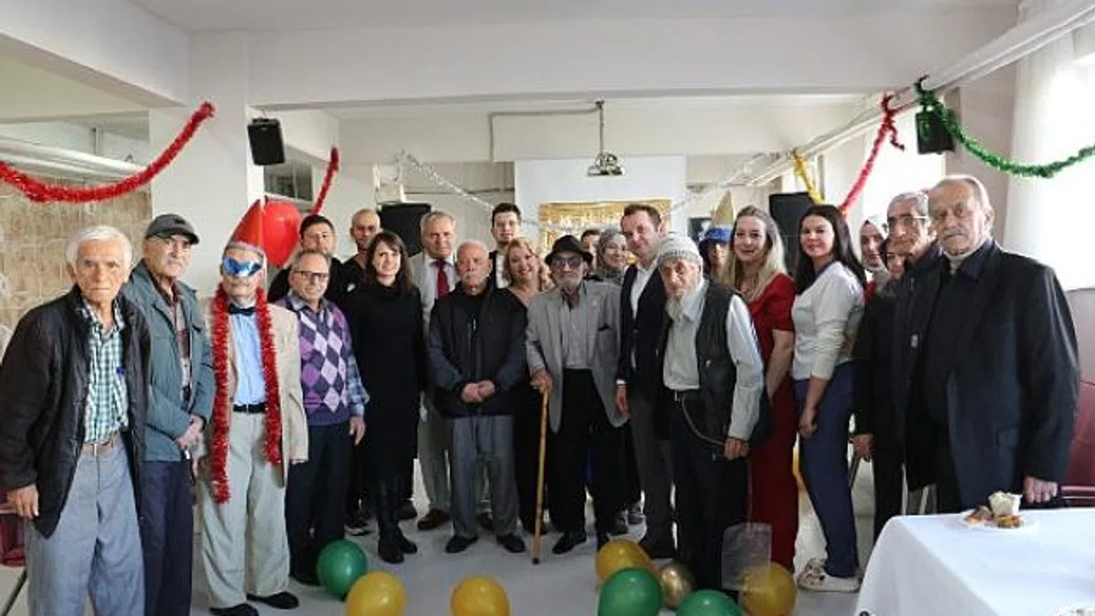 Manisa Büyükşehir Değerli Büyüklerini Unutmadı