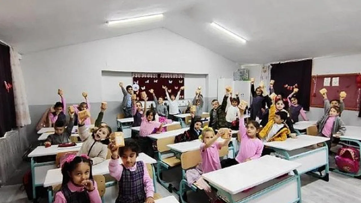 İnegöl’de Öğrencilere 26 Bin Kumbara Dağıtılacak