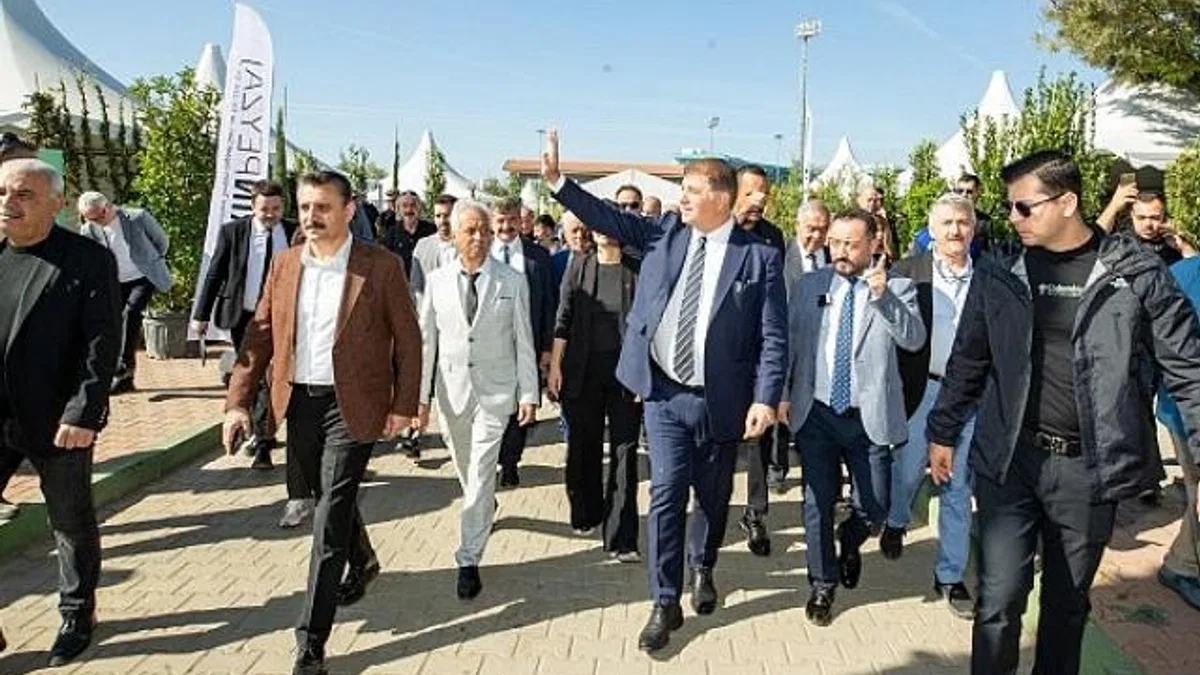 Başkan Tugay: Birlik ve beraberlik içinde bu kumpasları darmadağın edeceğiz