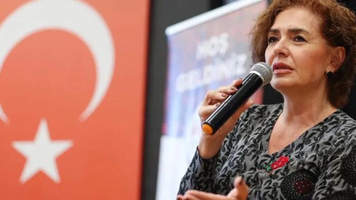 Gazeteci Özlem Gürses’ten Bakırköy’de ‘umutlu’ konuşma