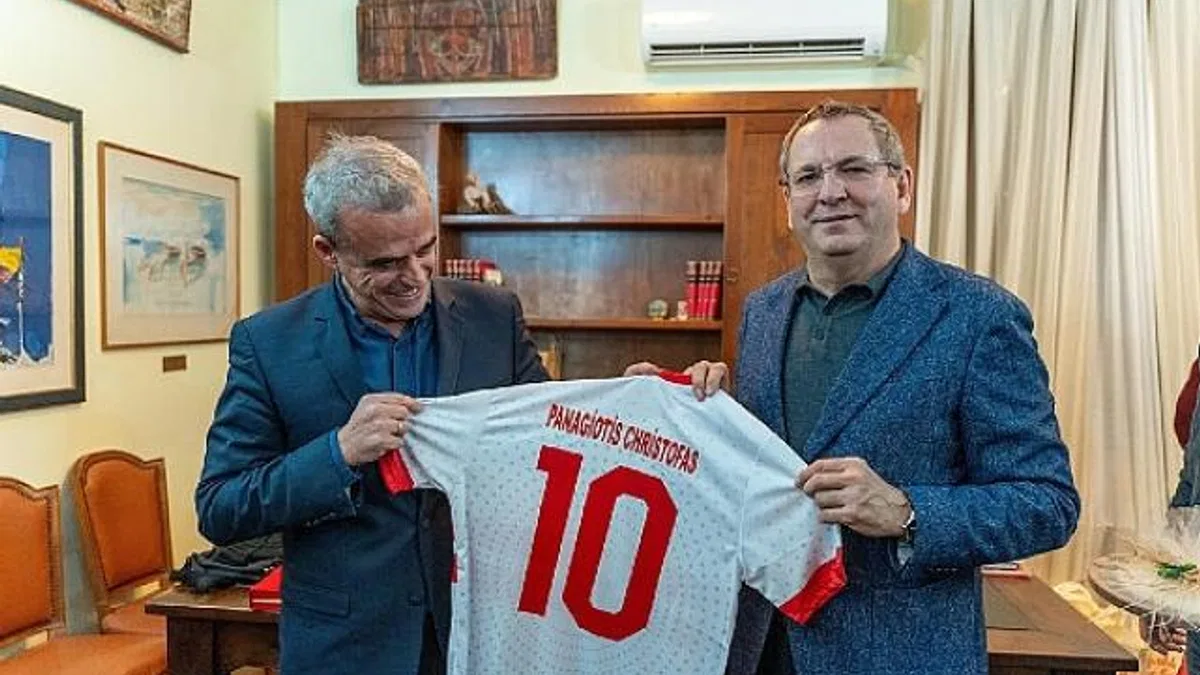 Ayvalıkgücü Belediyespor, Aetos Lutron dostluk maçında Midilli Adası’nda karşılaştı.
