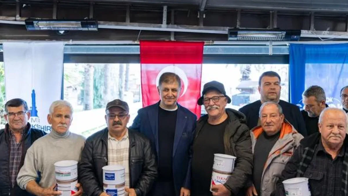 İzmir’de küçük ölçekli balıkçıya dayanışma eli