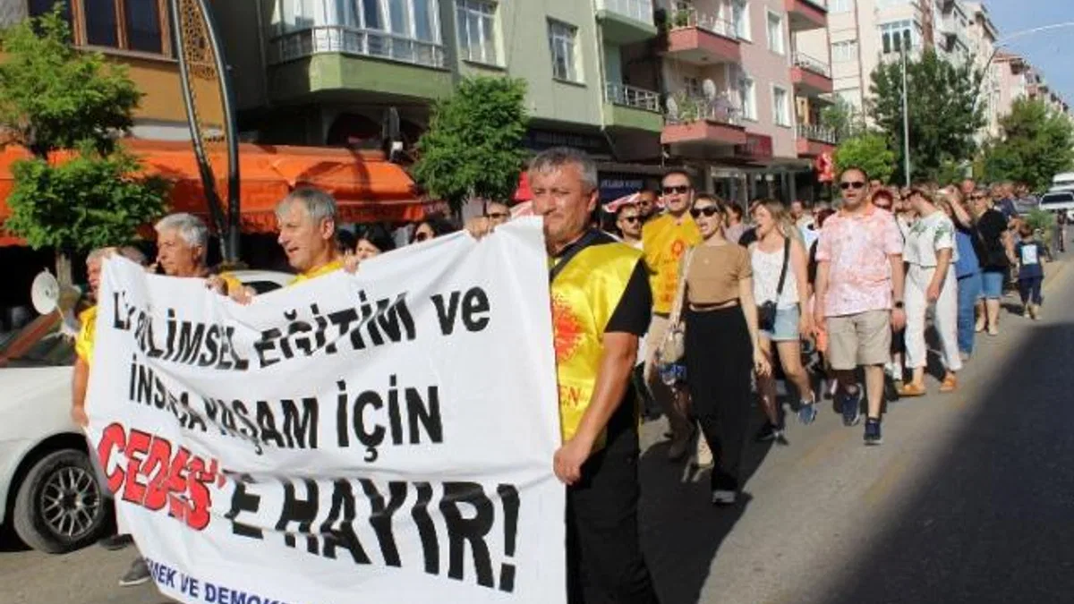 Edirne Keşan’da ‘Müfredata Hayır’ yürüyüşü