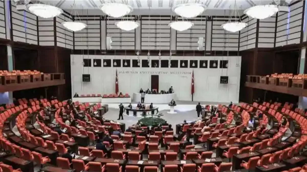 TBMM’deki sandalye dağılımı yeniden şekillendi… İşte son durum