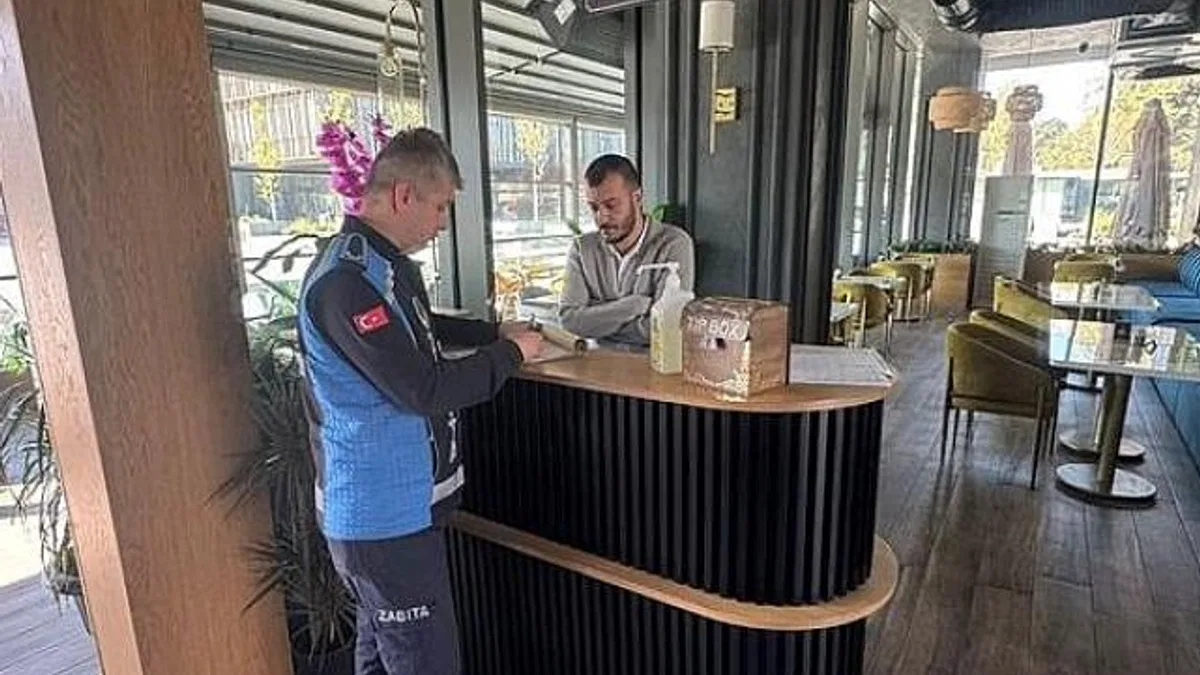 Zabıta Ekipleri Kafeleri Mercek Altına Aldı