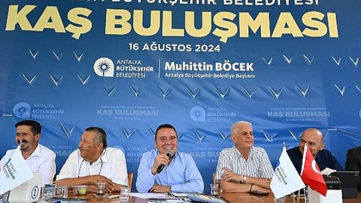 Başkan Böcek Kaşlı muhtarlarla buluştu