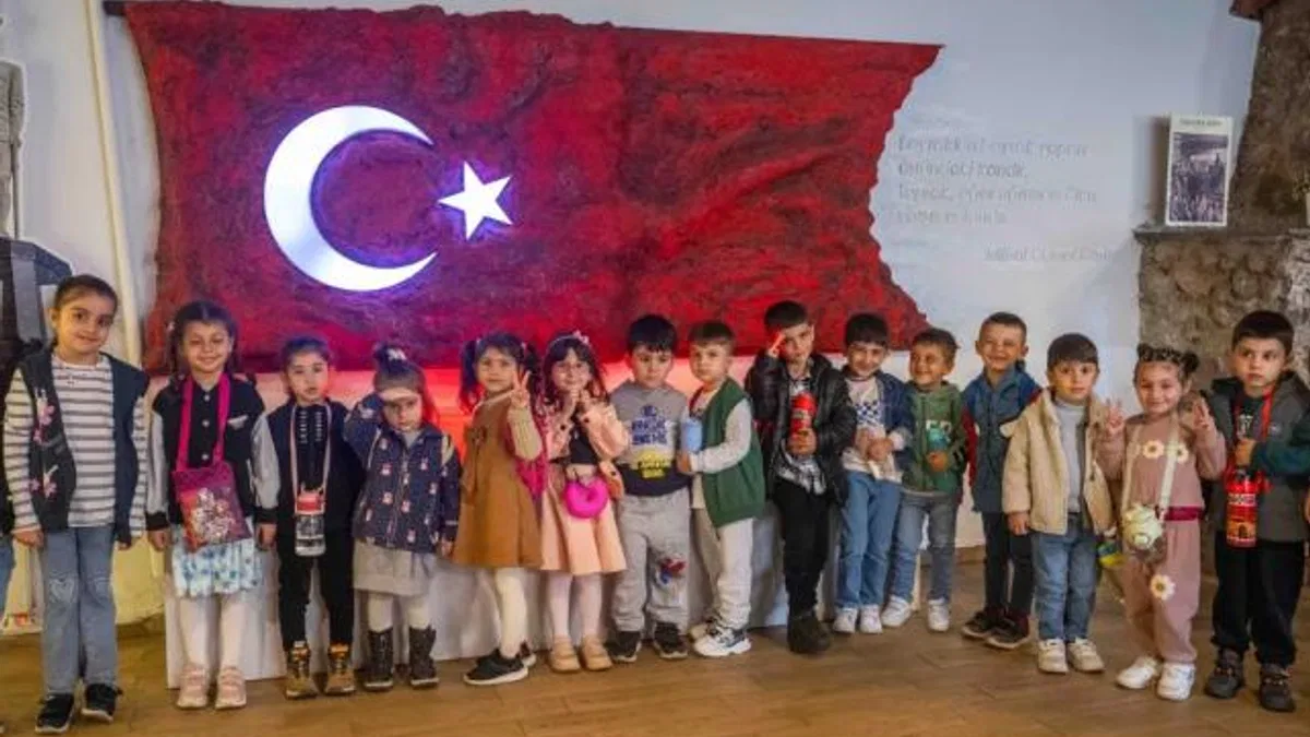 Çocuklar ve kadınlar Cumhuriyet ruhu ile Belkahve’de buluştu