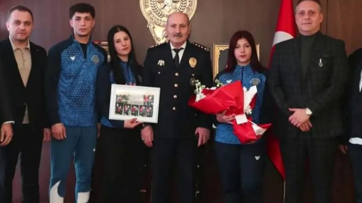 Bursa Emniyet Spor Kulübü sezonu başarıyla kapattı
