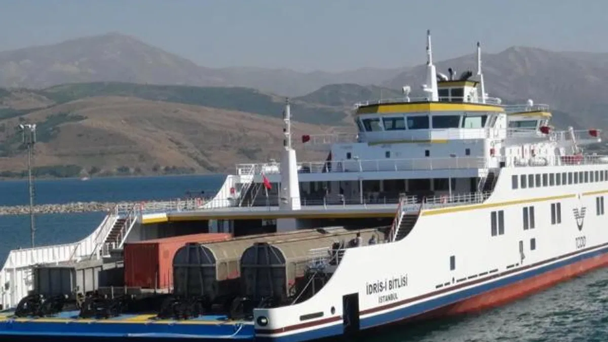 Tren feribotlar 6,5 milyon yük taşıdı