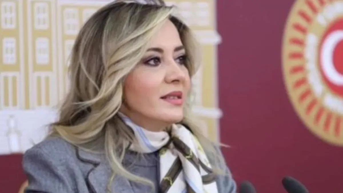 Aylin Cesur da İYİ Parti’den istifa etti