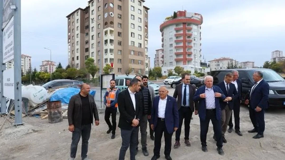 Memduh Büyükkılıç’tan Gökkent’teki okul inşaatına sıkı takip