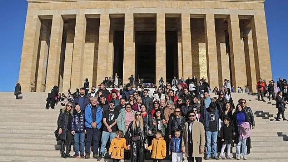 Engelsiz Yaşam Merkezi Kursiyerleri Ata’nın Huzuruna Çıktı