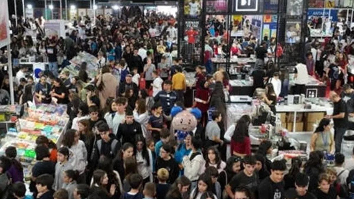 Antalya Kitap Fuarı’na rekor ilgi