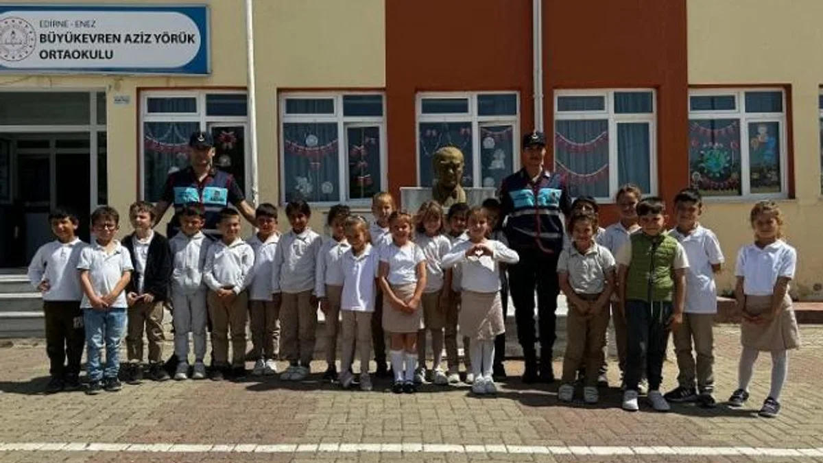 Jandarmadan öğrencilere huzur ve güven eğitimi
