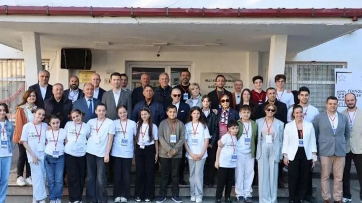 Arhavi’de ‘Vicdanlı Bilim Şenliği’ büyük ilgi gördü