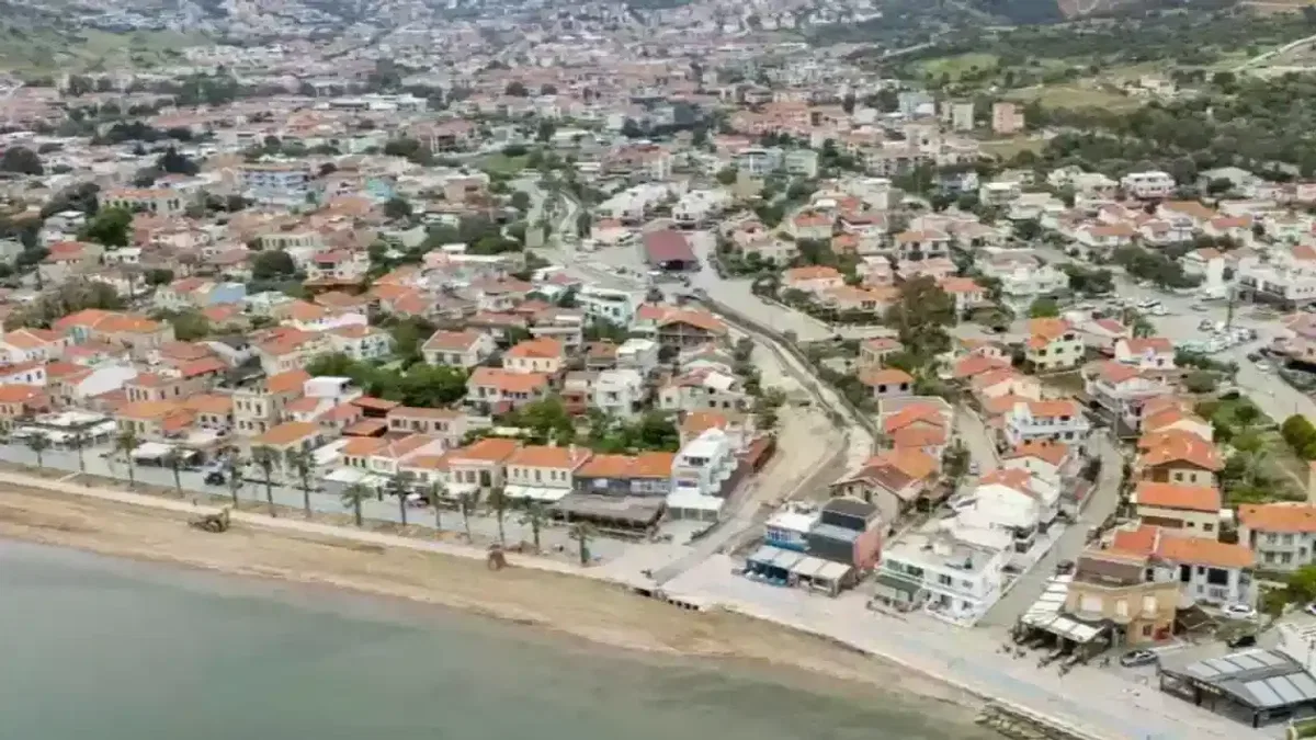 Yeni Foça’da tarihi dere yatağı güçlendiriliyor