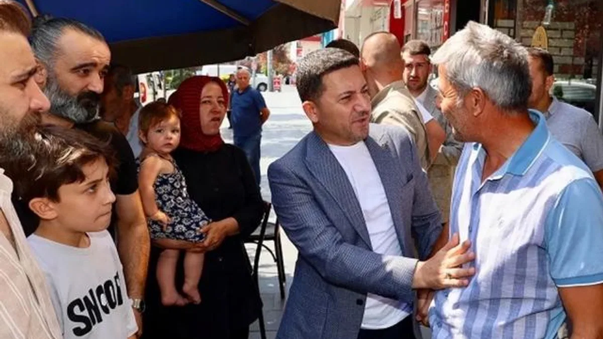 Belediye Başkanı Arı, Lale Caddesi ve Belediye Caddesi esnaflarıyla buluştu