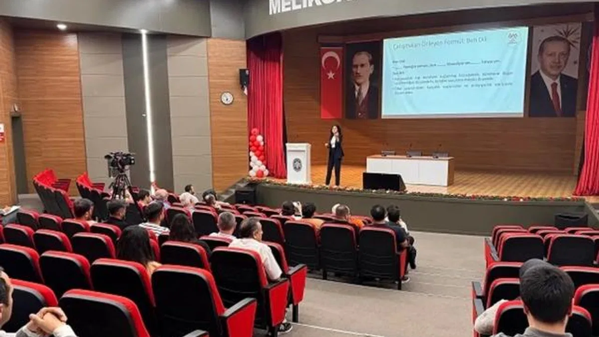 Kayseri Melikgazi’den personeline aile eğitimi