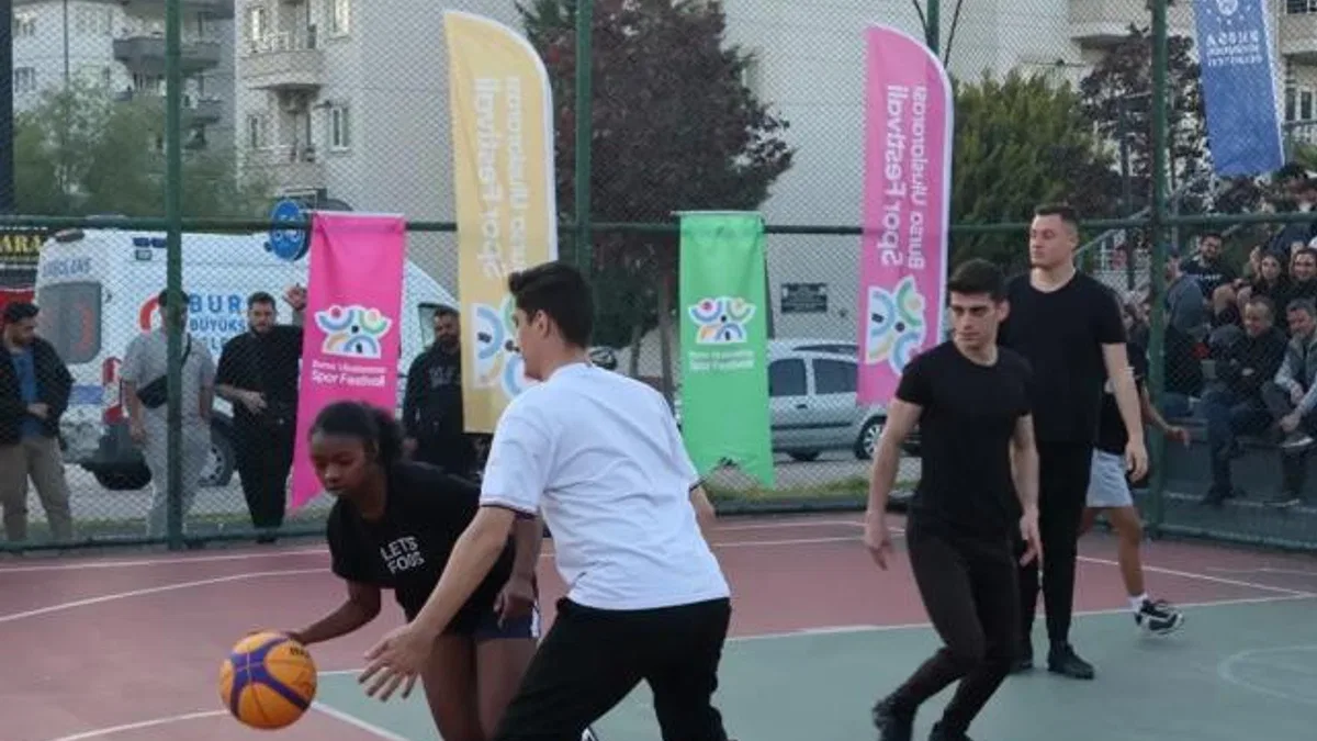 Bursa’da ‘sokak basketbolu’ heyecanı