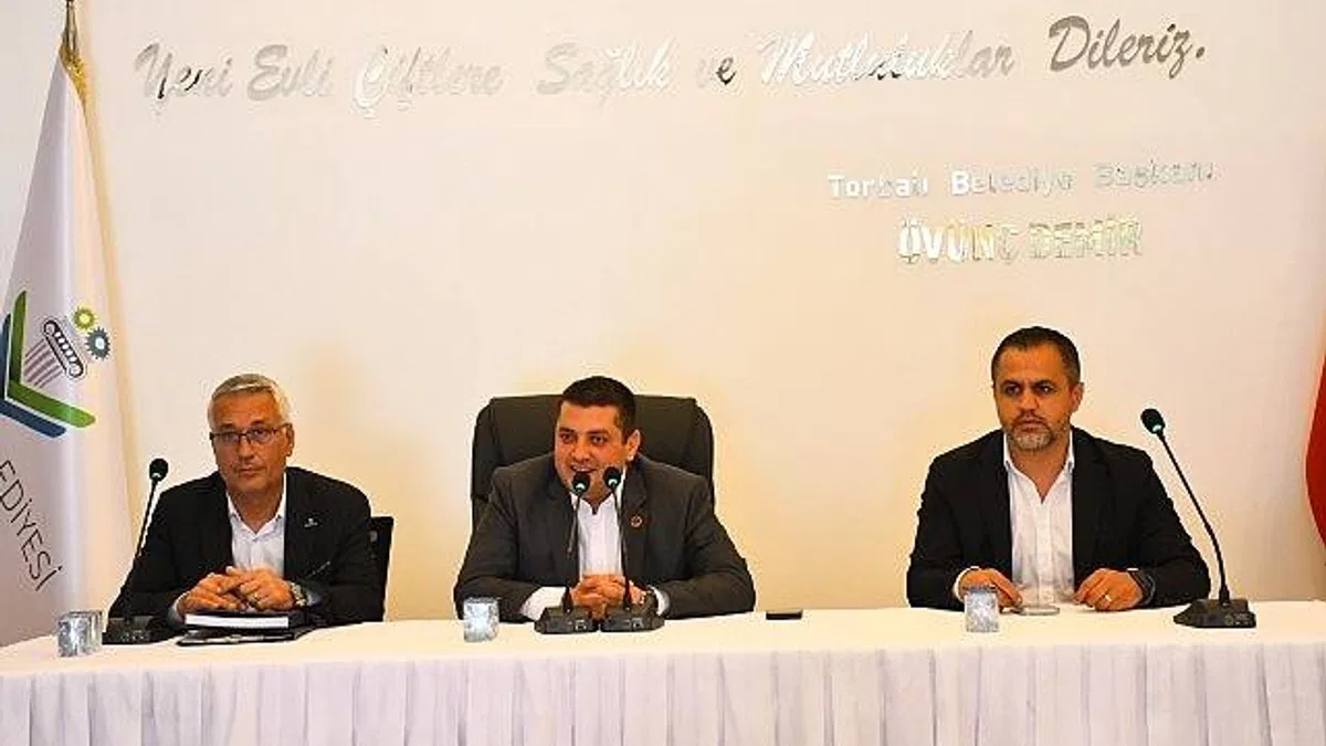 Başkan Demir muhtarlarla bir araya geldi