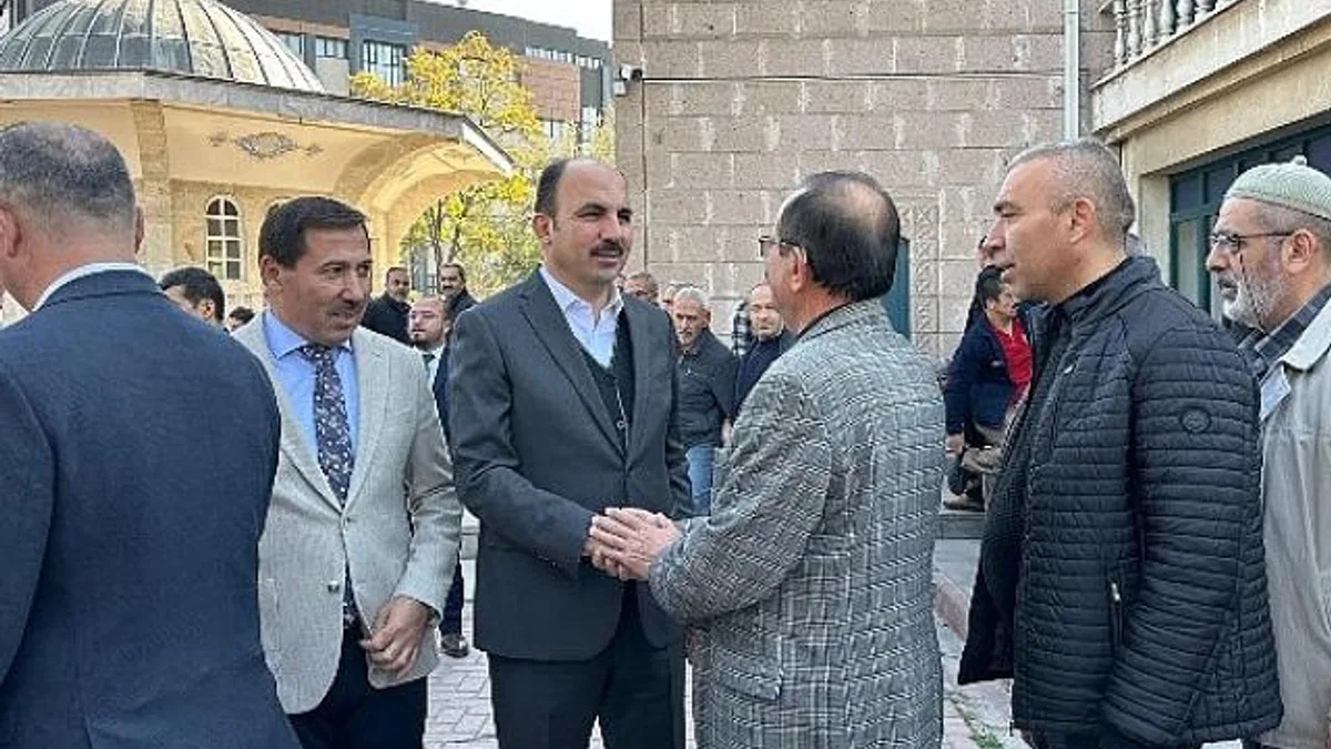 Başkan Altay Büyük Buğday Pazarı Camii’nde Esnafla ve Vatandaşlarla Buluştu