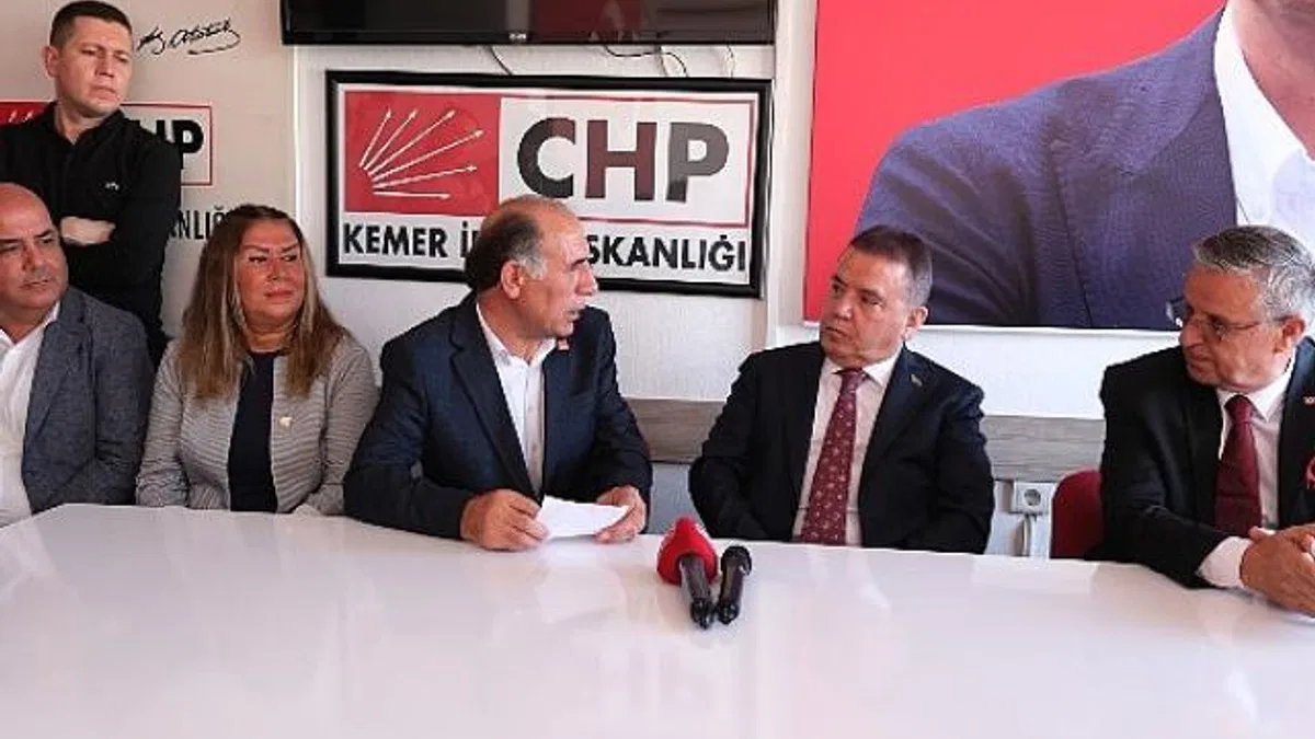 Antalya Büyükşehir Belediye Başkanı Muhittin Böcek Kemer’de