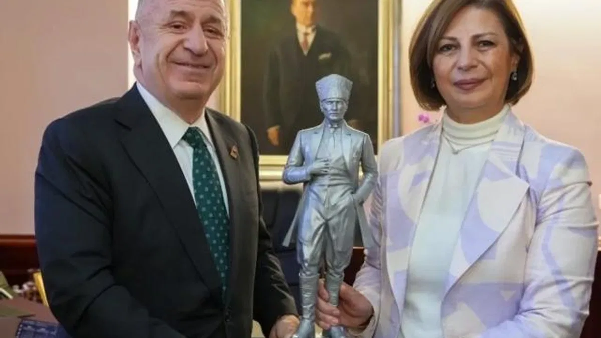 Ümit Özdağ’dan CHP’li başkana ziyaret