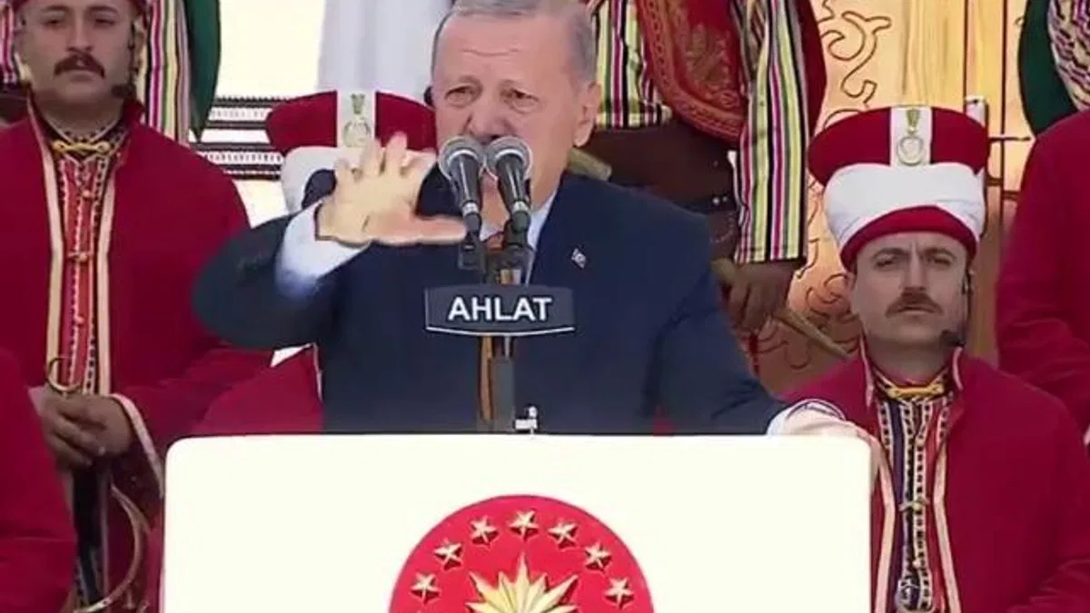 Cumhurbaşkanı Erdoğan Ahlat’ta… Terörsüz Türkiye’de son düzlükteyiz