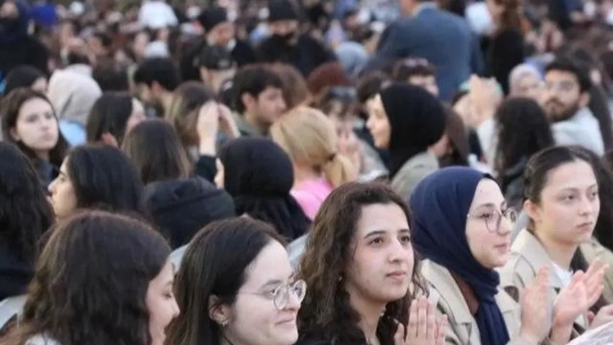 Ankara Üniversitesinde 8 bin öğrenci iftar sofrasında buluştu