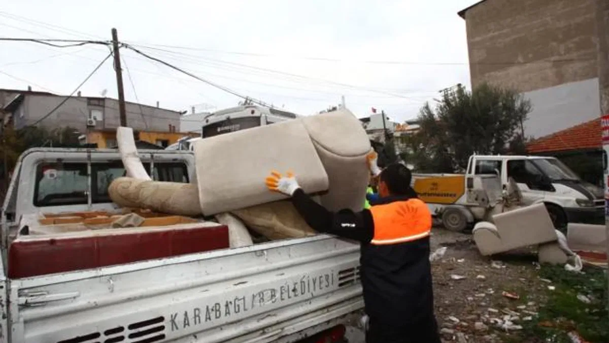 İzmir Karabağlar’da çevre kirliliğine geçit yok!