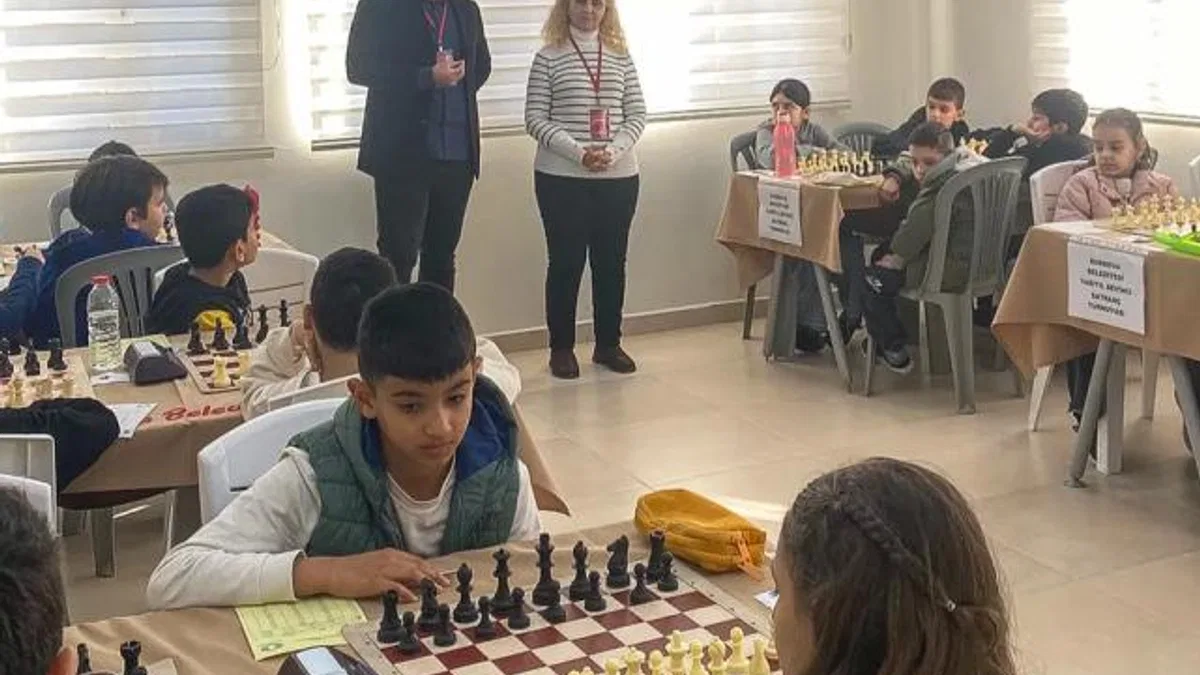 İzmir Bornova’da genç zihinler satrançla buluştu