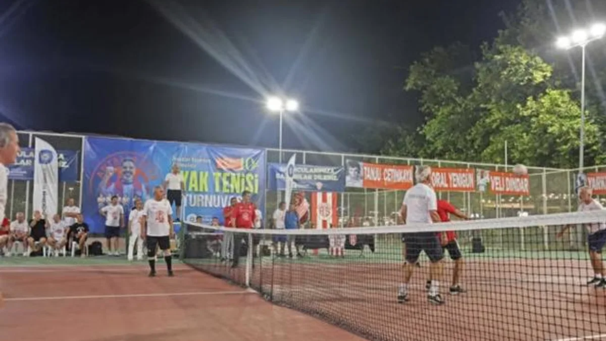 Antalya Büyükşehir’den Metin Ünal’a vefa: Ayak Tenisi Turnuvası Başladı