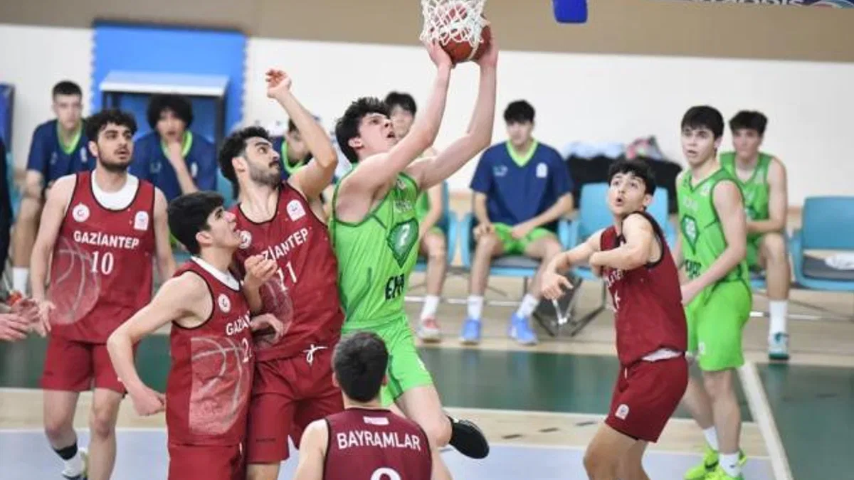 Basketbol Gençler’de TOFAŞ’tan evinde galibiyet