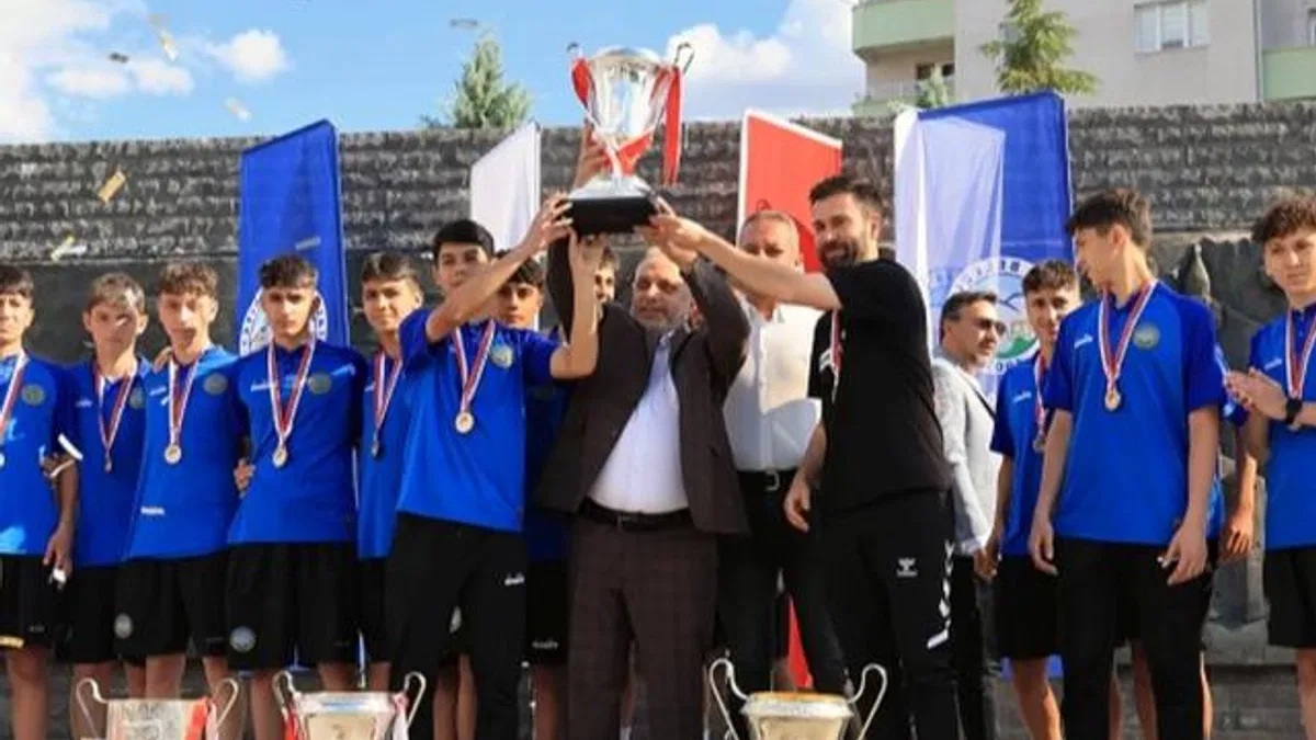 Kayseri Talas’ın altın çocukları yine tarih yazdı