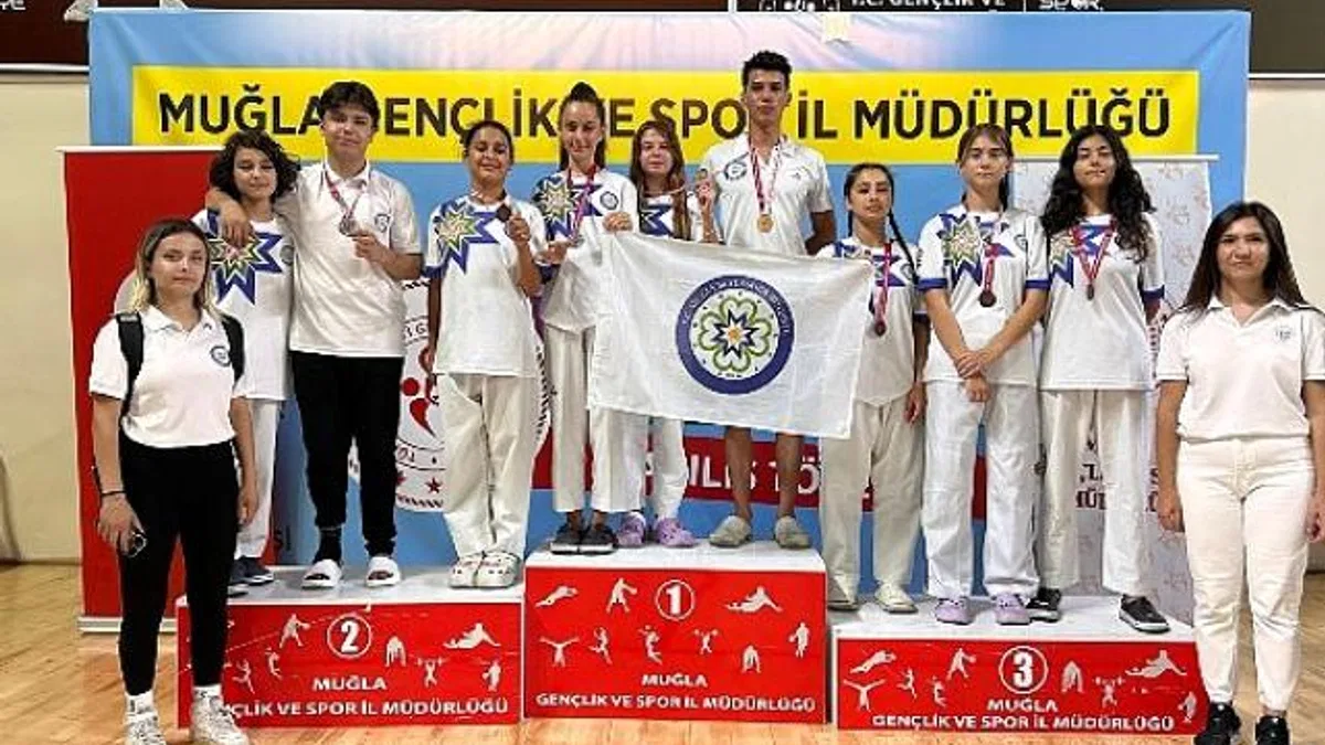 Büyükşehir Belediyesi Sporcularından Taekwondo Şampiyonaları’nda Büyük Başarı